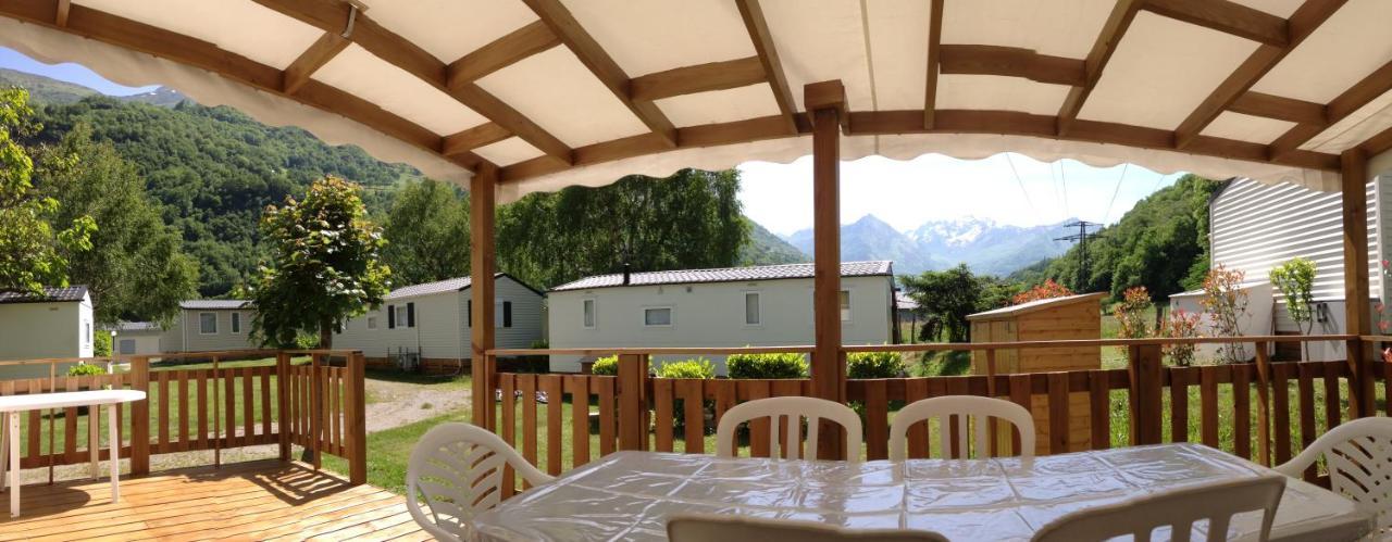 Camping Happy Pyrenees Saligos Eksteriør billede