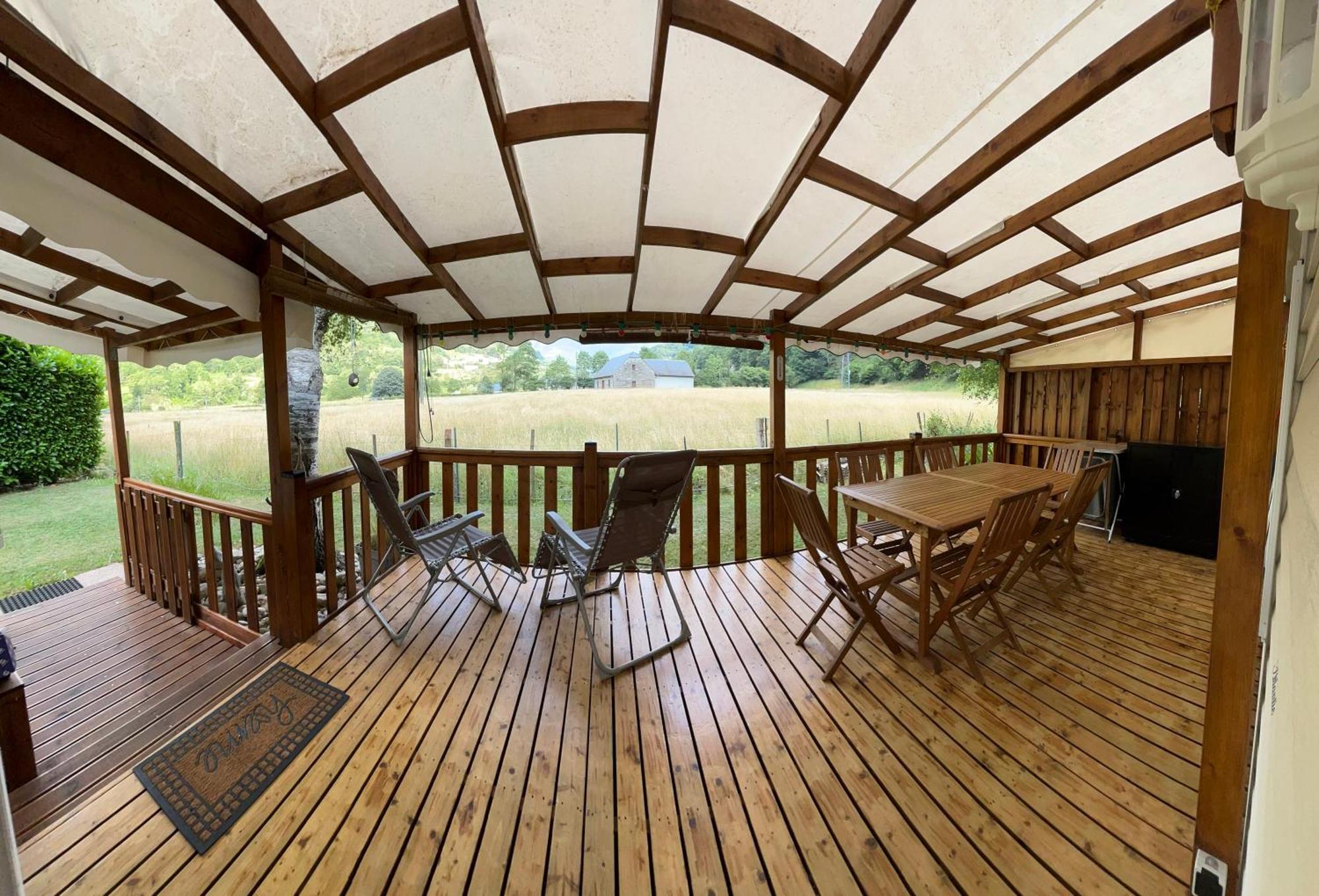 Camping Happy Pyrenees Saligos Eksteriør billede