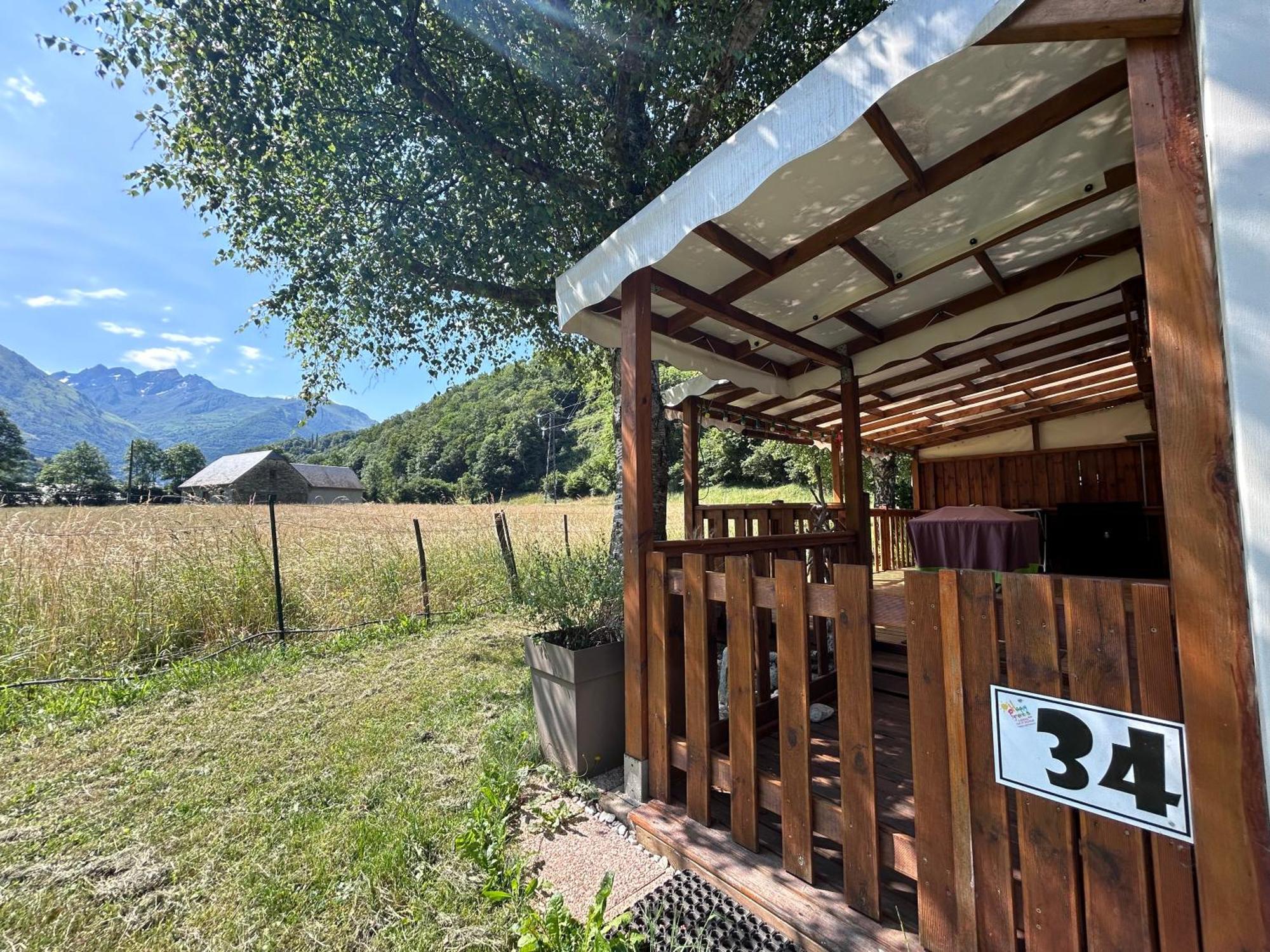 Camping Happy Pyrenees Saligos Eksteriør billede