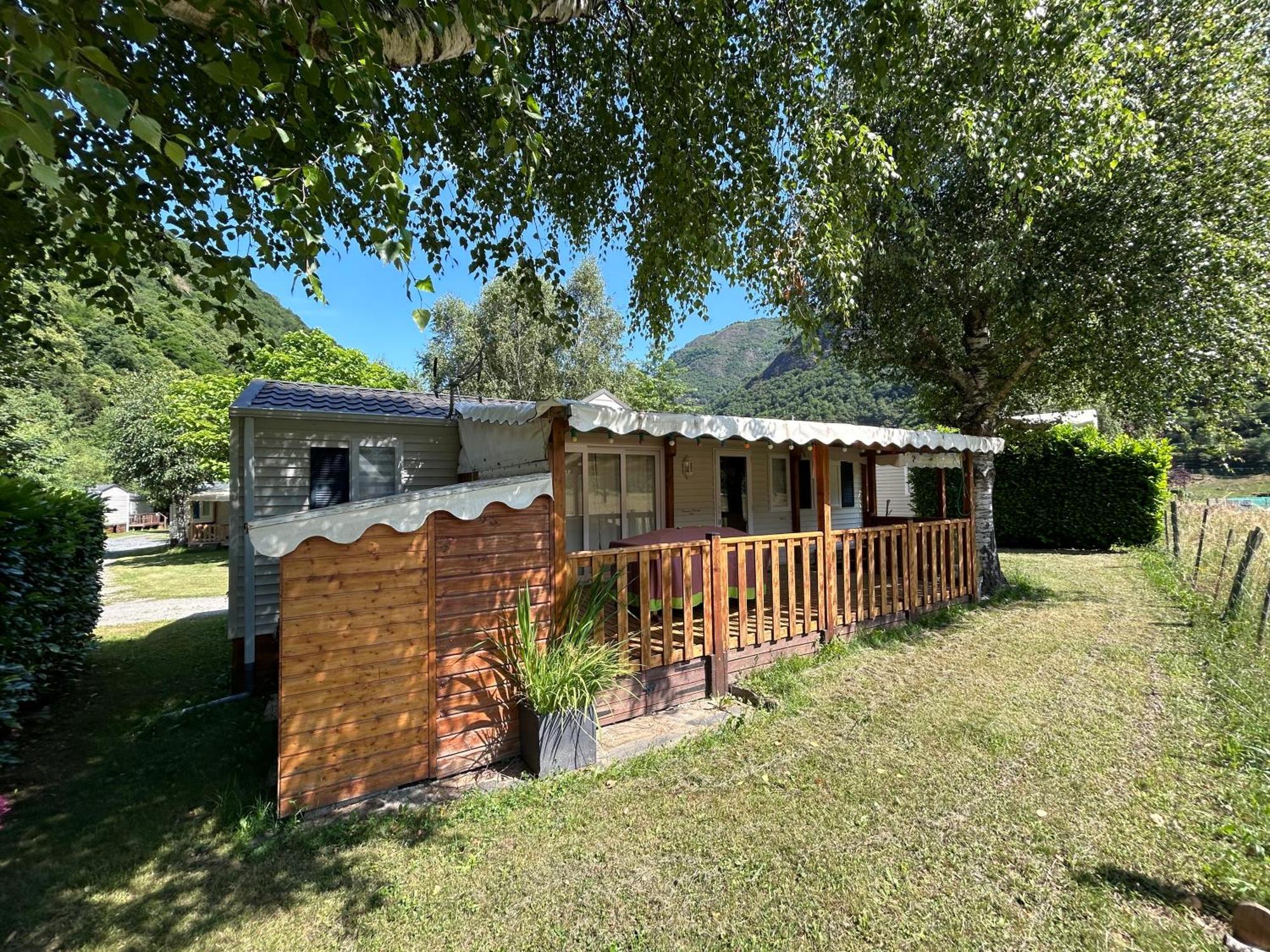 Camping Happy Pyrenees Saligos Eksteriør billede