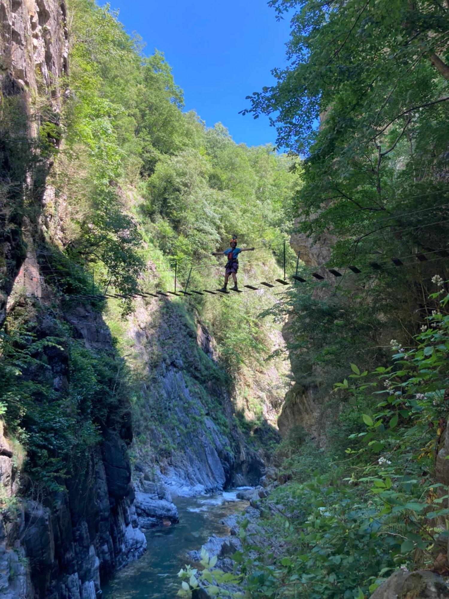 Camping Happy Pyrenees Saligos Eksteriør billede