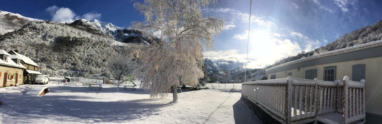 Camping Happy Pyrenees Saligos Eksteriør billede