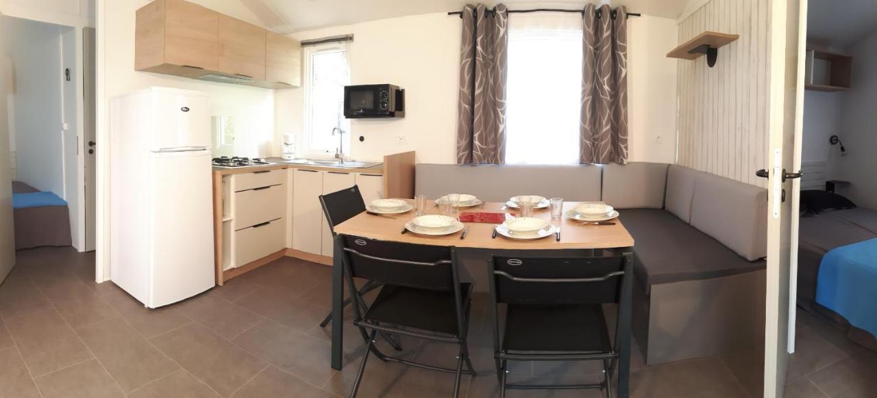 Camping Happy Pyrenees Saligos Eksteriør billede